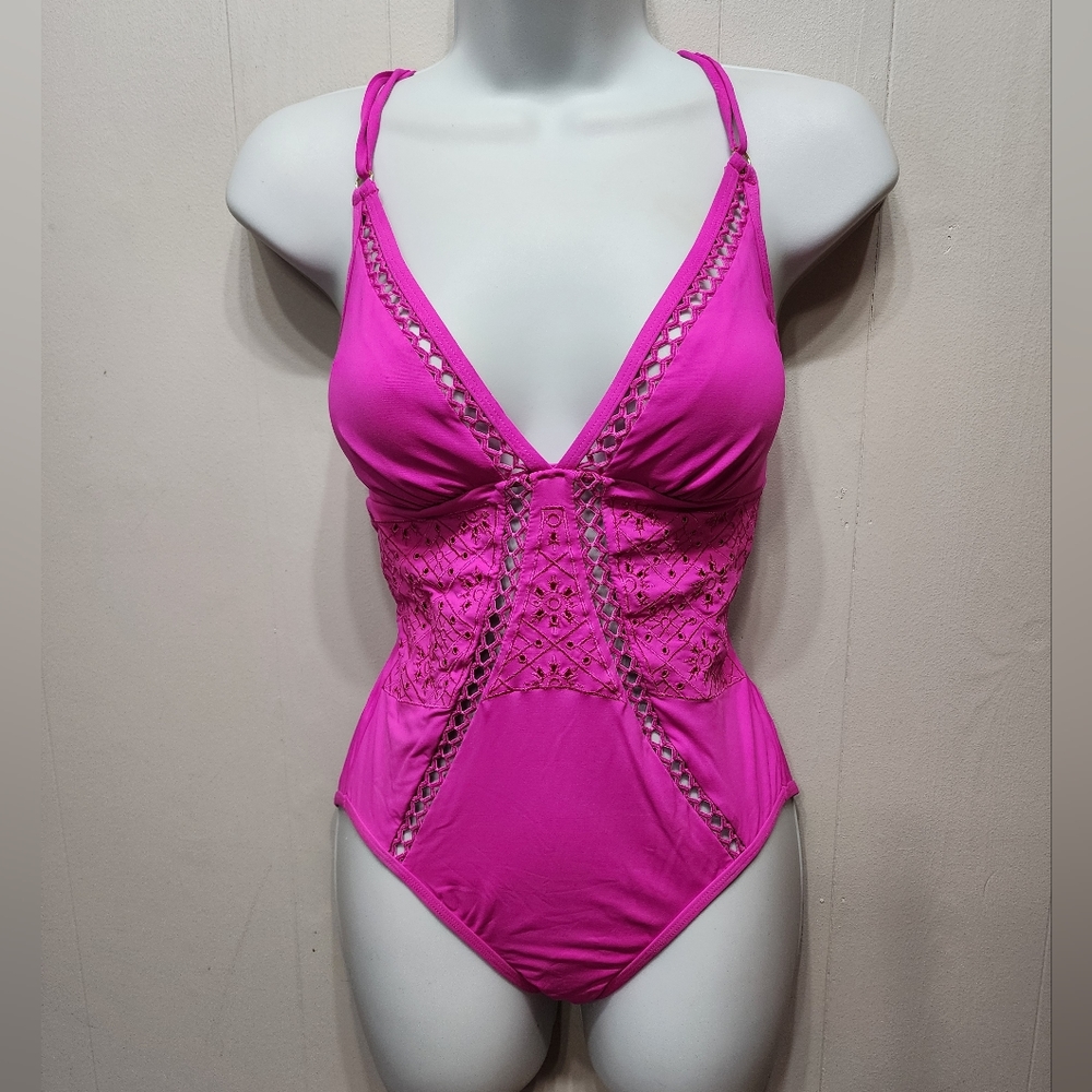 NWOT Ambrielle Swimsuit Small One Piece Pink Embroidered Beach Swim MSRP 89 B573